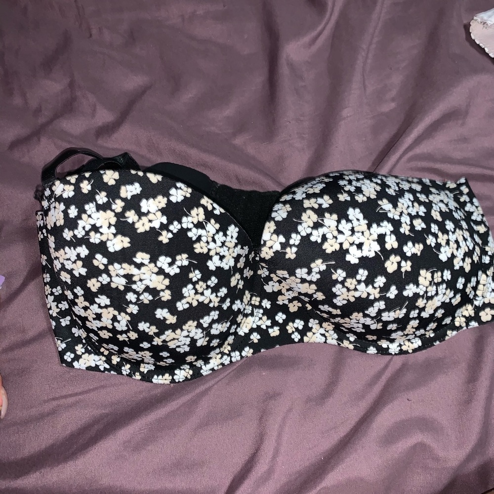 bras - Picture 3 of 8